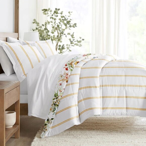 Chintz Floral Reversible Down-Alternative Comforter Set NIP - Picture 6 of 9